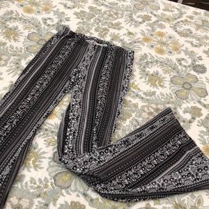 Bell bottom pants/leggings